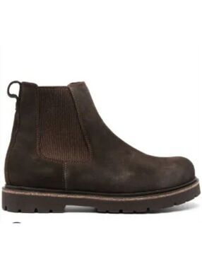 Size 9  Comfortiva Men's Brown Suede Chelsea Boots Size 9 - New Without Tags